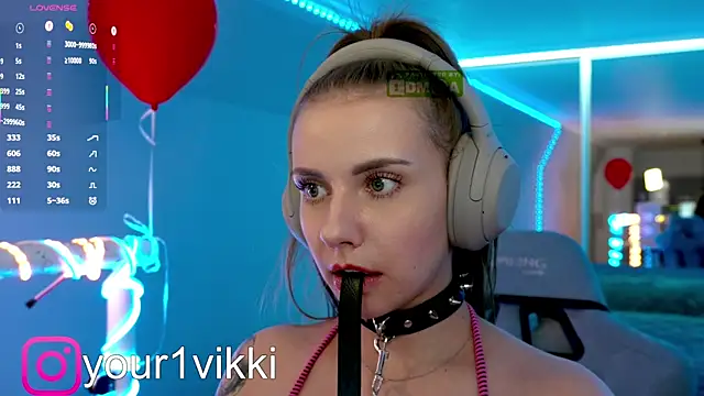 Snapshot of Vikki_Cheese chatting on March 4, 2025, 11:43 pm Vikki Cheese online show from March 4, 2025, 11:43 pm