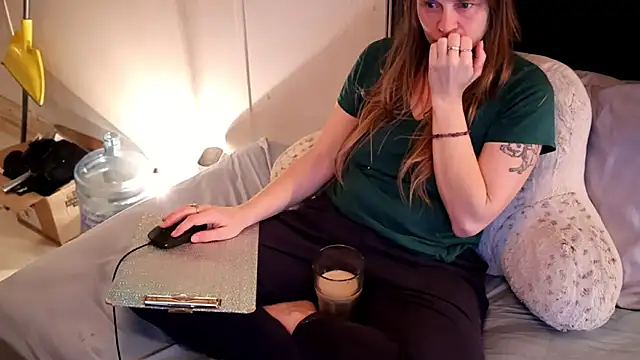 Snapshot of xxpixeyxx chatting on November 15, 2025, 11:32 pm xxpixeyxx online show from November 15, 2025, 11:32 pm