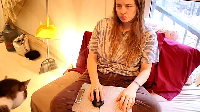 Snapshot of xxpixeyxx chatting on November 21, 2025, 1:32 pm xxpixeyxx online show from November 21, 2025, 1:32 pm