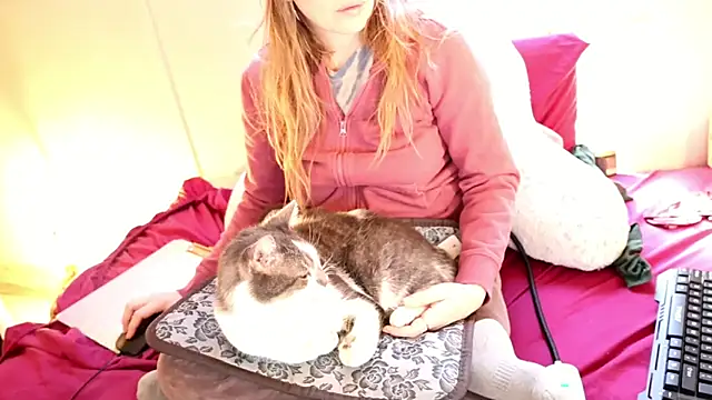 Snapshot of xxpixeyxx chatting on December 15, 2025, 2:43 pm xxpixeyxx online show from December 15, 2025, 2:43 pm