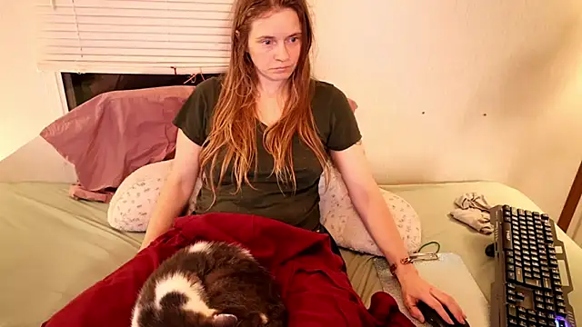 Snapshot of xxpixeyxx chatting on March 12, 2026, 9:37 am xxpixeyxx online show from March 12, 2026, 9:37 am