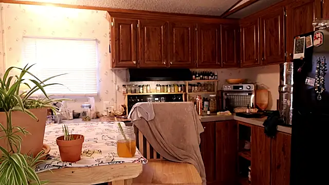 Snapshot of xxpixeyxx chatting on March 13, 2026, 1:40 pm xxpixeyxx online show from March 13, 2026, 1:40 pm