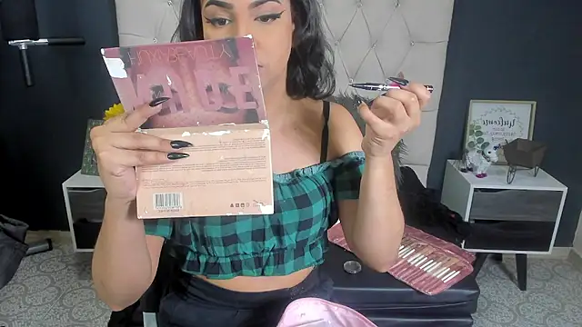 Andrys  online show from February 19, 2025, 2:34 pm