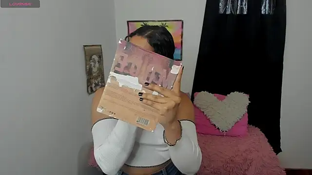 Andrys  online show from November 7, 2025, 9:59 pm