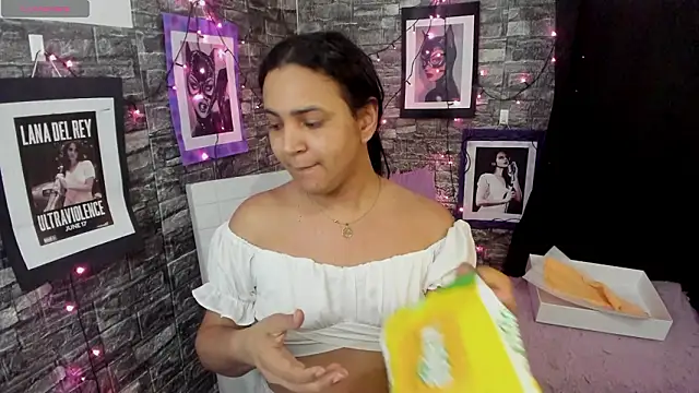 Andrys  online show from March 16, 2026, 9:08 pm