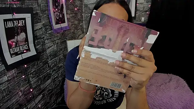 Andrys  online show from April 14, 2026, 9:43 pm