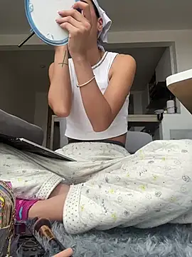 Ameellie online show from March 1, 2025, 3:16 pm