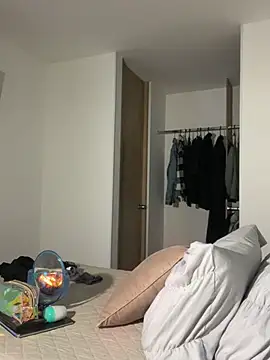 Ameellie online show from March 4, 2025, 5:13 pm