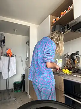 Ameellie online show from September 18, 2025, 4:20 pm