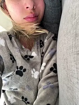 Ameellie online show from September 27, 2025, 3:17 pm