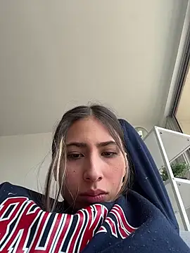 Ameellie online show from March 14, 2026, 3:28 pm