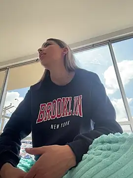 Ameellie online show from April 3, 2026, 2:26 pm