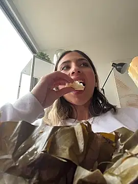 Ameellie online show from April 5, 2026, 4:26 pm