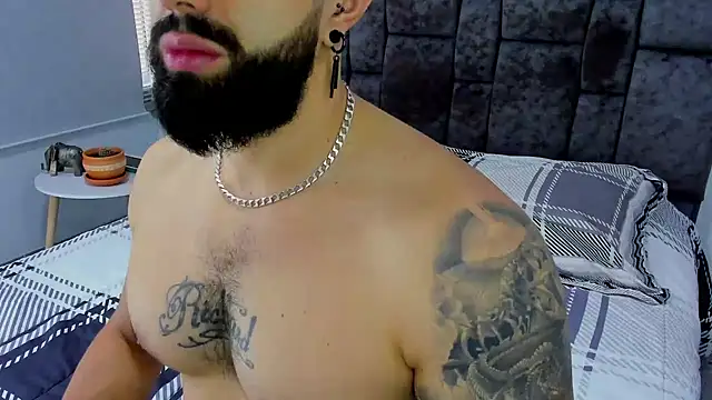 Snapshot of Zack_Froone chatting on January 27, 2025, 2:35 pm Zack Froone online show from January 27, 2025, 2:35 pm