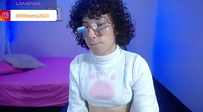 Snapshot of little__amy_ chatting on January 5, 2025, 3:22 am little amy online show from January 5, 2025, 3:22 am