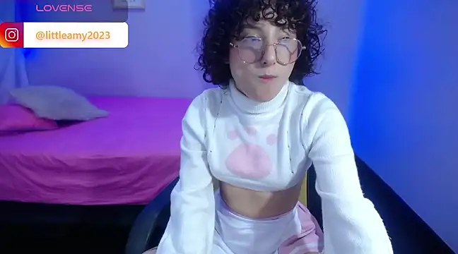 Snapshot of little__amy_ chatting on January 5, 2025, 8:00 am little amy online show from January 5, 2025, 8:00 am