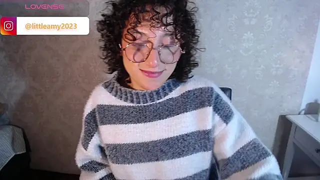 Snapshot of little__amy_ chatting on March 12, 2025, 2:09 am little amy online show from March 12, 2025, 2:09 am