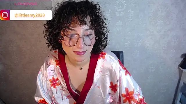 Snapshot of little__amy_ chatting on March 13, 2025, 8:43 pm little amy online show from March 13, 2025, 8:43 pm