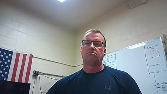 Snapshot of Cockrub1 chatting on February 13, 2026, 12:23 pm Cockrub1 online show from February 13, 2026, 12:23 pm