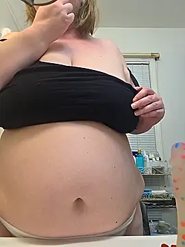 virgieblanca online show from April 7, 2026, 2:23 am