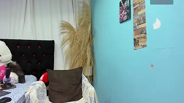 Snapshot of natacha_wolf chatting on February 26, 2026, 8:02 am natacha wolf online show from February 26, 2026, 8:02 am