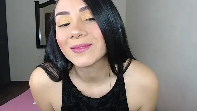 Snapshot of celeste_2023 chatting on January 4, 2025, 2:35 am celeste 2023 online show from January 4, 2025, 2:35 am