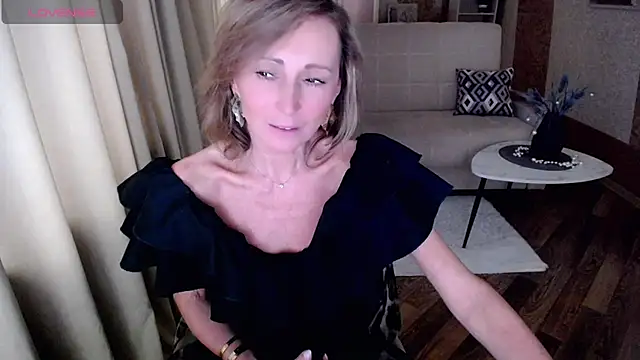 Snapshot of HornyMilf_777 chatting on February 1, 2025, 11:43 am HornyMilf 777 online show from February 1, 2025, 11:43 am