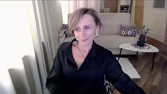 Snapshot of HornyMilf_777 chatting on February 28, 2025, 8:31 am HornyMilf 777 online show from February 28, 2025, 8:31 am