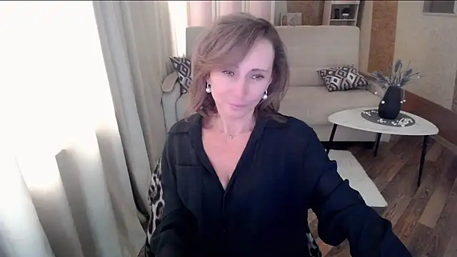 Snapshot of HornyMilf_777 chatting on February 28, 2025, 11:36 am HornyMilf 777 online show from February 28, 2025, 11:36 am