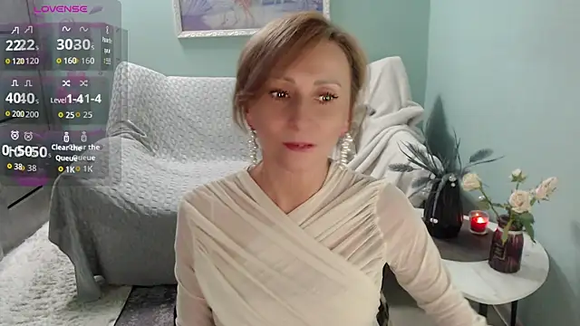 Snapshot of HornyMilf_777 chatting on September 10, 2025, 6:13 am HornyMilf 777 online show from September 10, 2025, 6:13 am