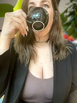 MommmyYummy online show from June 4, 2026, 9:48 am