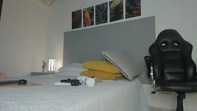  Molly rosse  online show from February 14, 2026, 12:24 pm