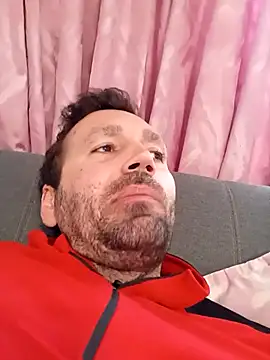 Snapshot of florin421 chatting on February 19, 2026, 7:04 am florin421 online show from February 19, 2026, 7:04 am