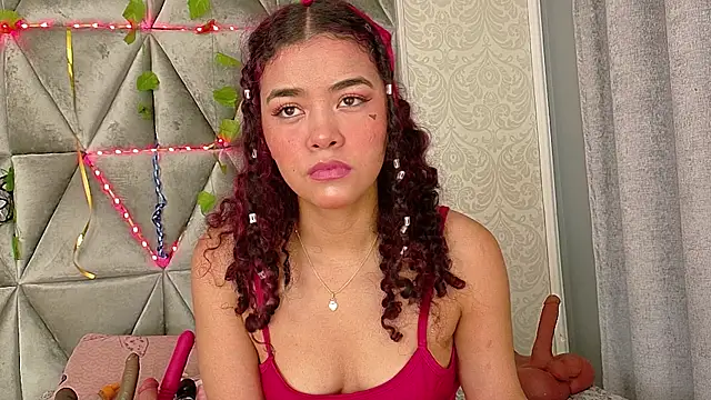 Angela lovee online show from October 15, 2025, 1:22 pm