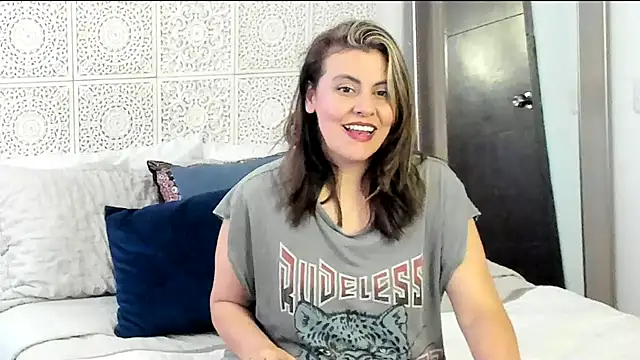 V monse online show from December 27, 2024, 7:03 pm