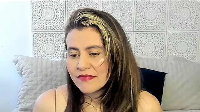 V monse online show from January 26, 2025, 2:52 pm