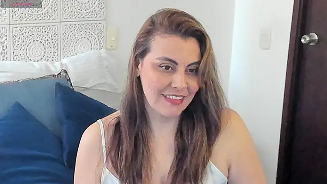 V monse online show from December 15, 2025, 3:27 pm