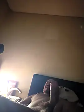 Snapshot of antoniox1978 chatting on November 18, 2025, 4:33 pm antoniox1978 online show from November 18, 2025, 4:33 pm