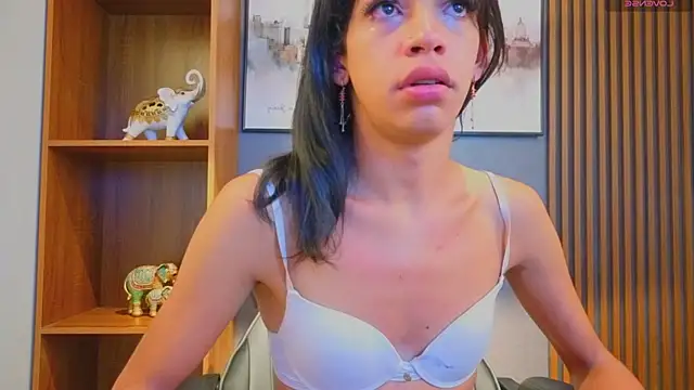 Snapshot of Alahia_Rodriguez chatting on July 10, 2026, 10:51 am Alahia Rodriguez online show from July 10, 2026, 10:51 am