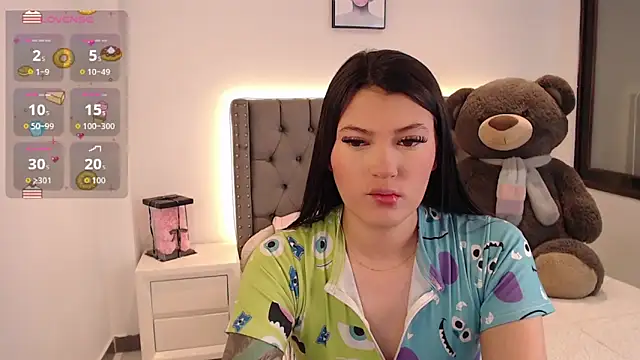 Nicols66 online show from November 17, 2025, 10:04 pm