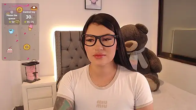 Nicols66 online show from May 18, 2026, 11:32 pm