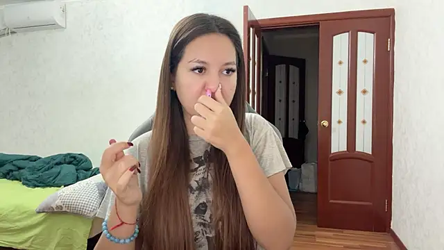 Nelly Fischer online show from December 12, 2024, 3:43 am