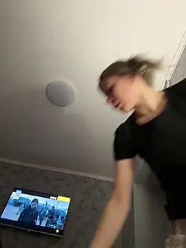 Snapshot of MilissaSee chatting on February 27, 2025, 3:15 pm MilissaSee online show from February 27, 2025, 3:15 pm