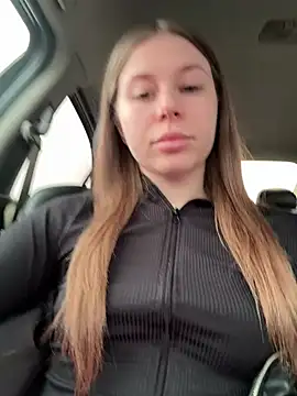 Snapshot of MilissaSee chatting on March 4, 2025, 10:02 am MilissaSee online show from March 4, 2025, 10:02 am