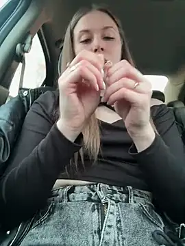 Snapshot of MilissaSee chatting on March 8, 2025, 12:09 pm MilissaSee online show from March 8, 2025, 12:09 pm