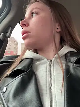 Snapshot of MilissaSee chatting on March 11, 2025, 9:24 am MilissaSee online show from March 11, 2025, 9:24 am