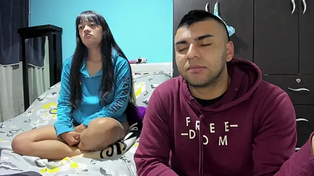 2ScarletandRyan8 online show from September 12, 2025, 10:04 am