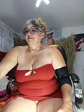 Snapshot of evelin_hott chatting on May 24, 2026, 9:42 pm evelin hott online show from May 24, 2026, 9:42 pm