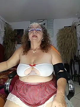 Snapshot of evelin_hott chatting on May 29, 2026, 1:58 am evelin hott online show from May 29, 2026, 1:58 am
