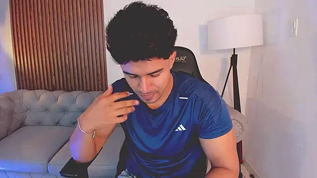 liam collins21 online show from October 25, 2025, 11:51 am